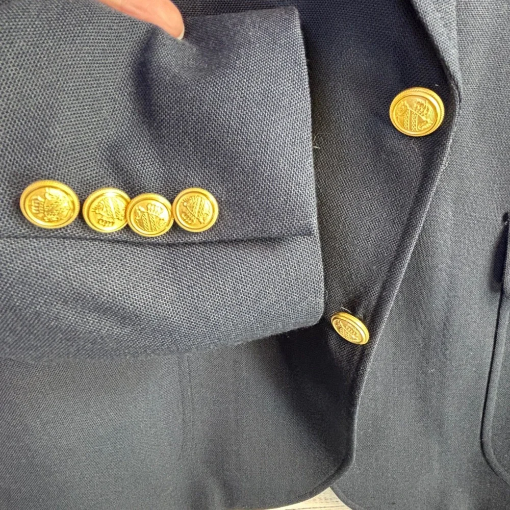 Vintage Navy Blue Blazer 44R Worsted Wool Blend Gold Crest Buttons Preppy Ivy